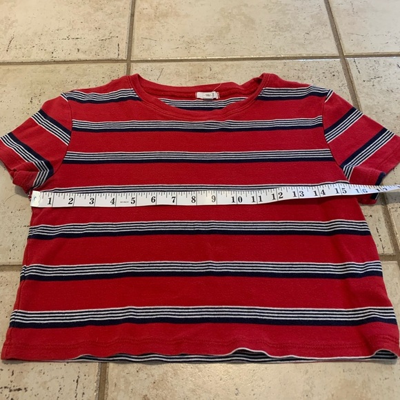 💛 Ardene Red & Navy Stripe Cropped T-Shirt - Size Medium - Picture 6 of 7